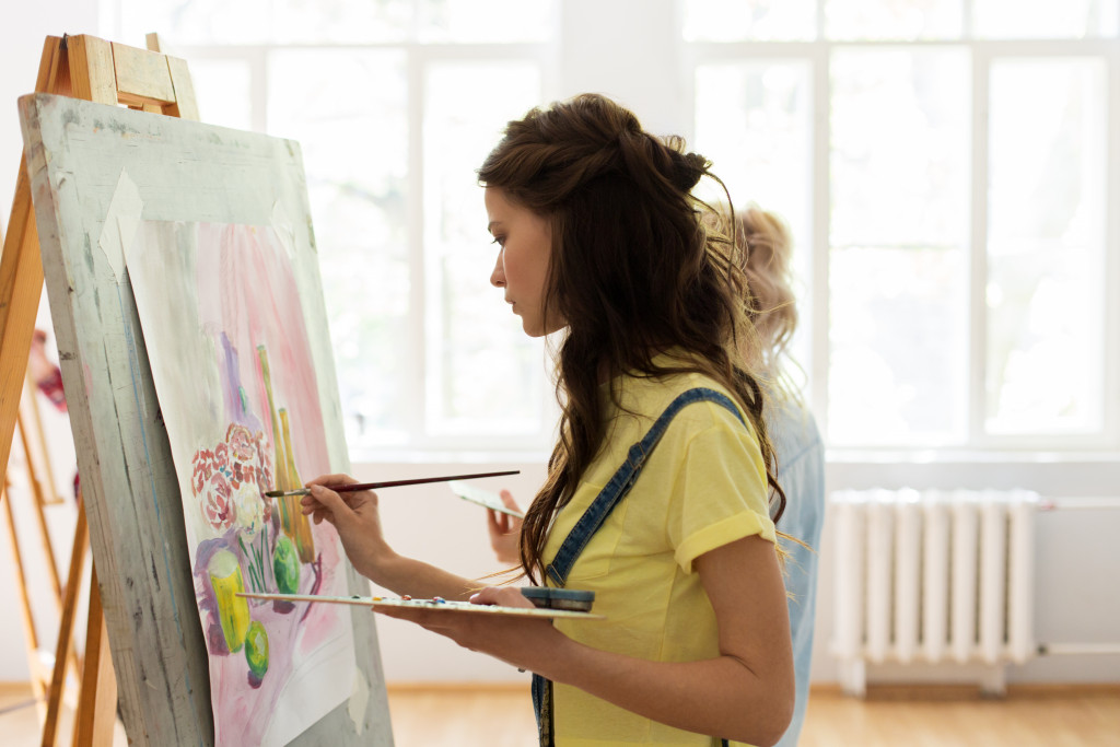 woman painting art